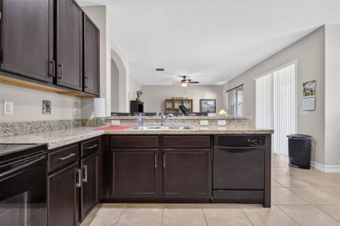 8135 Cantabria Falls Drive, Boynton Beach FL - photo 17 of 85
