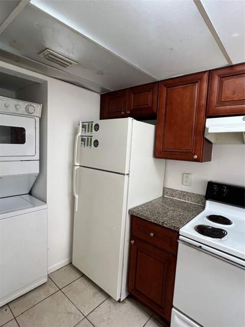 2442 NW 52nd Avenue, Lauderhill FL - photo 6 of 13