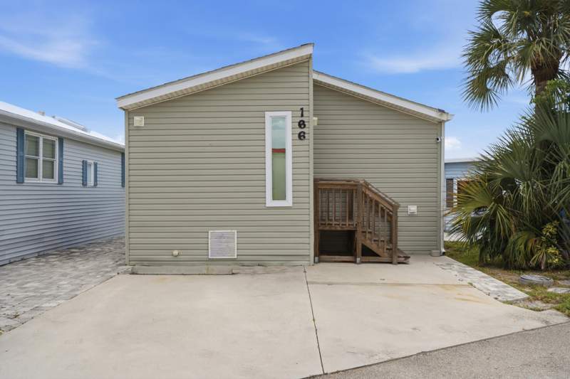 2 bedroom Single Family Residence at 166 Nettles Boulevard, Outdoor Resorts At Nettles Island, Jensen Beach — photo 2