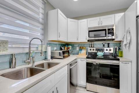 3100 NE 49th Street #503, Fort Lauderdale FL - photo 9 of 33