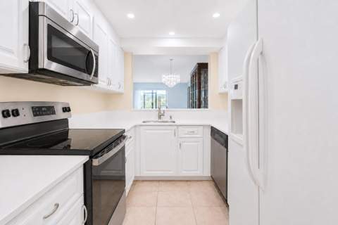 7892 Willow Springs Drive ##1517, Greenacres FL - photo 11 of 30