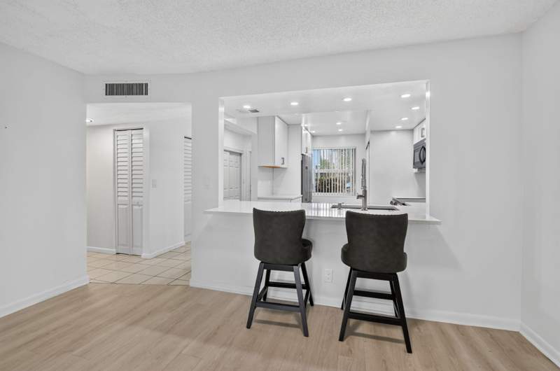 1 bedroom Condominium at 1700 NW 80th Avenue #104, 6 Of Palm Springs 2 Condo, Margate — photo 3
