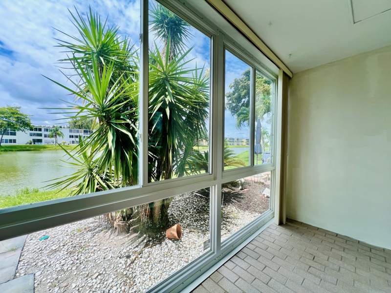 1 bedroom Condominium at 107 Wellington D, Century Village - Wellington Condos, West Palm Beach — photo 2