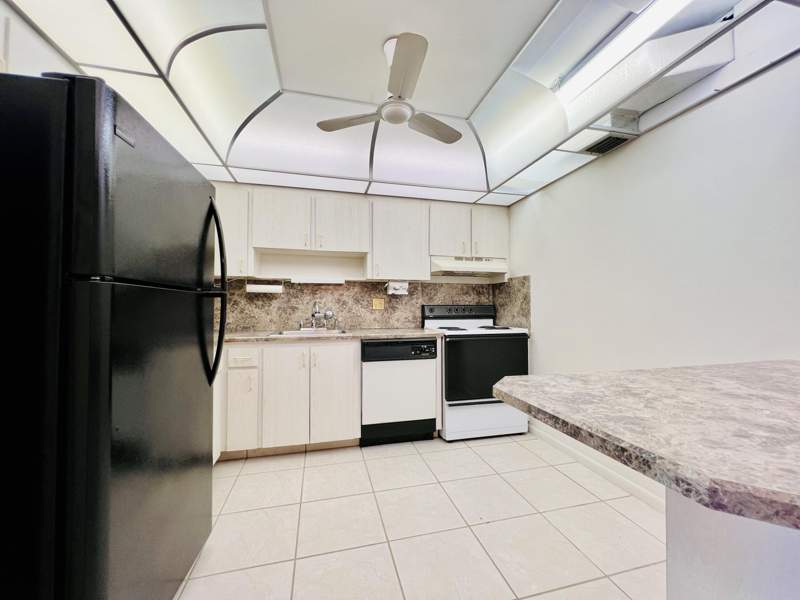 1 bedroom Condominium at 107 Wellington D, Century Village - Wellington Condos, West Palm Beach — photo 4