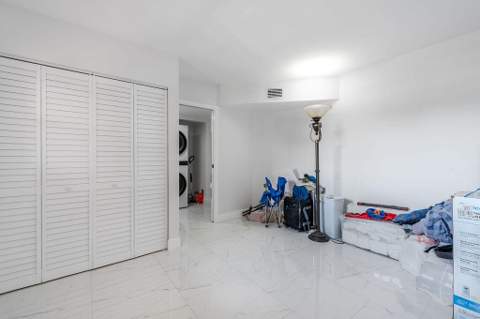 3661 Via Poinciana, Greenacres FL - photo 9 of 35