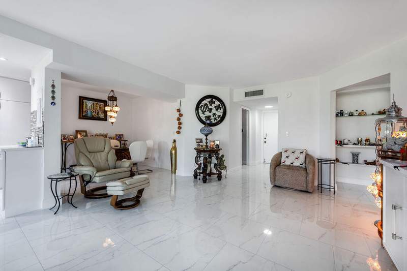 2 bedroom Condominium at 3661 Via Poinciana, Poinciana Place Condo 1,2,8 And 9, Greenacres — photo 4