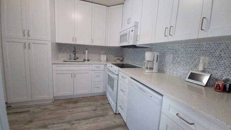 1 bedroom Condominium at 50 Plymouth F, Century Village, West Palm Beach — photo 2