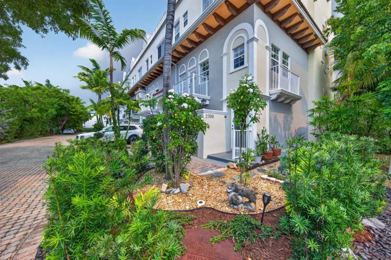 4 bedroom Townhouse at 2700 NE 8th Avenue, Highland Estates, Wilton Manors — photo 2