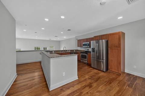 2700 NE 8th Avenue, Wilton Manors FL - photo 9 of 64