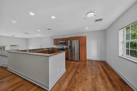 2700 NE 8th Avenue, Wilton Manors FL - photo 10 of 64