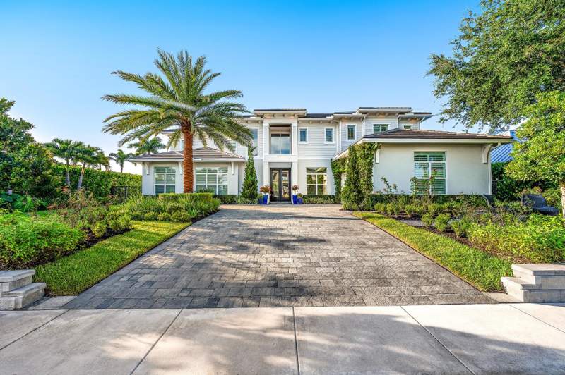 5 bedroom Single Family Residence at 2169 Driftwood Circle, Maheu Estates Add 2, Palm Beach Gardens — photo 2