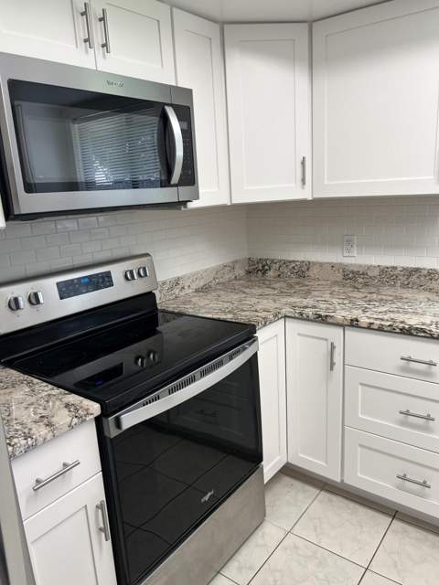 8511 NW 8th Street, Pembroke Pines FL - photo 8 of 32