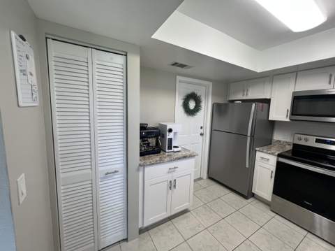 8511 NW 8th Street, Pembroke Pines FL - photo 12 of 32