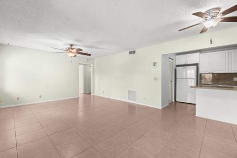 223 Pine Hov Circle #A-2, Greenacres FL - photo 8 of 38