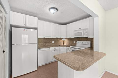 223 Pine Hov Circle #A-2, Greenacres FL - photo 10 of 38
