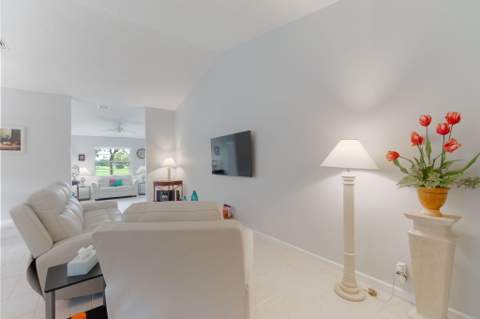 5487 Crystal Anne Drive, West Palm Beach FL - photo 10 of 49