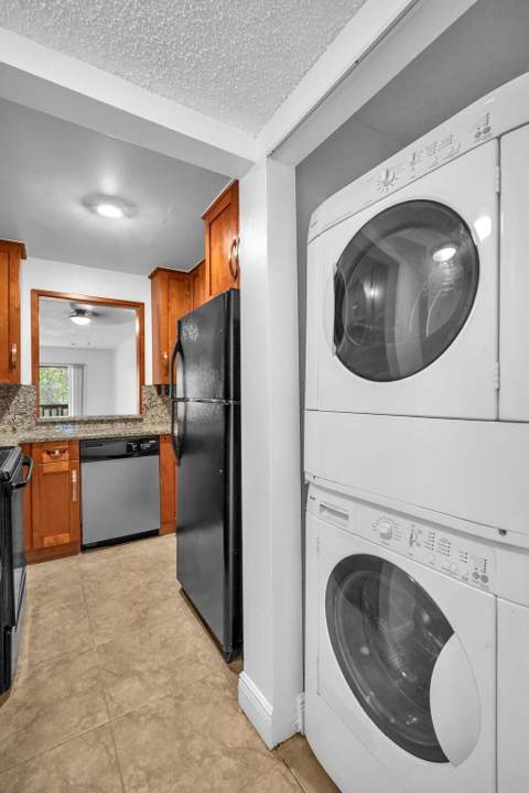 1021 Mockingbird Lane #303, Plantation FL - photo 17 of 31