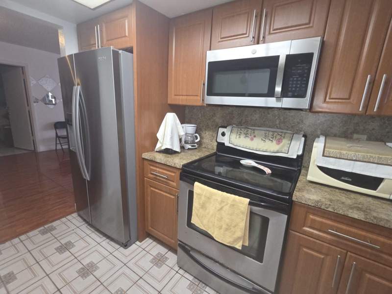 3 bedroom Single Family Residence at 5261 NW 14th Place, Falcon Sub No One, Lauderhill — photo 2