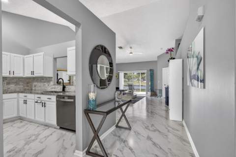 10469 Pelican Drive, Wellington FL - photo 7 of 63