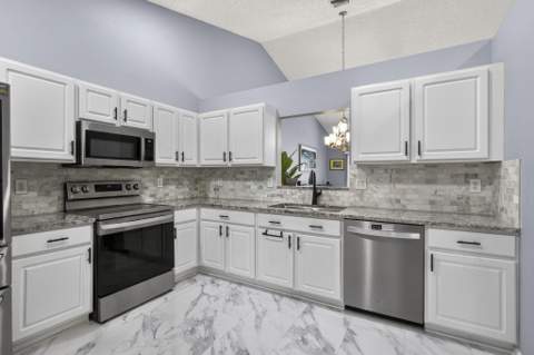 10469 Pelican Drive, Wellington FL - photo 16 of 63