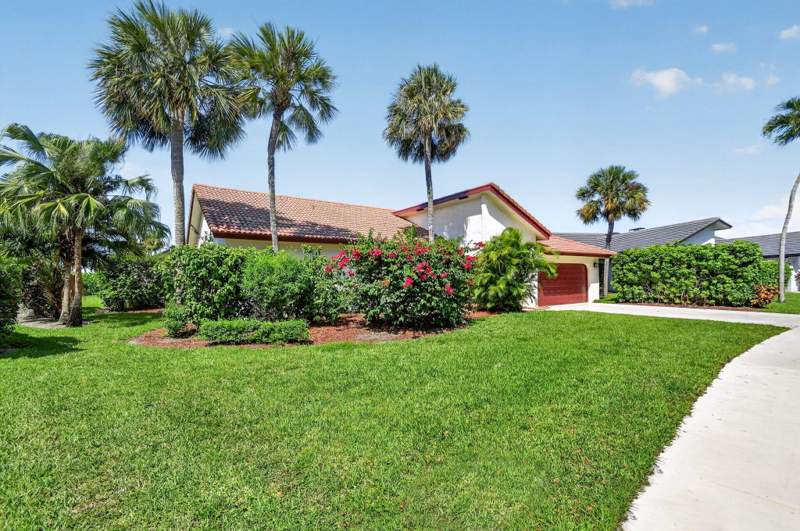 3 bedroom Single Family Residence at 2400 SW 23rd Cranbrook Drive, Cranbrook Lake Estates, Boynton Beach — photo 3