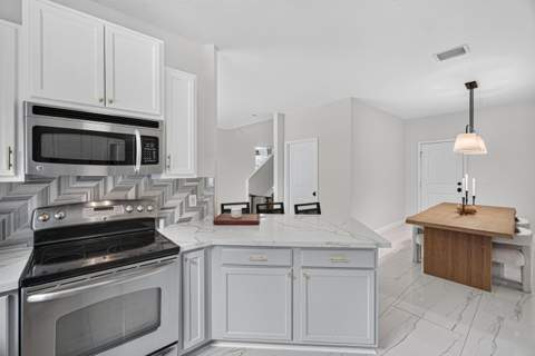 6455 Azura Lake Road, Lake Worth FL - photo 21 of 40