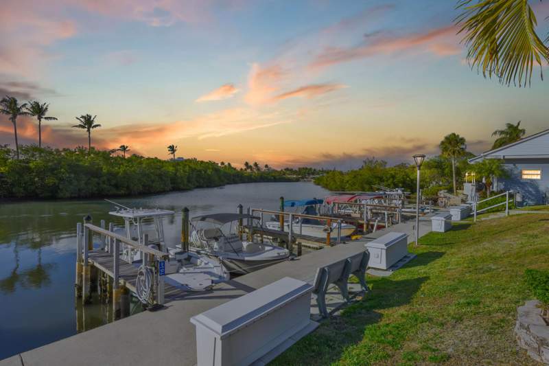 2 bedroom Manufactured Home at 400 N Hwy A1A #Lot 64, Jupiter River Park Condo, Jupiter — photo 2