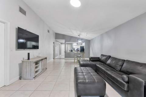 4149 Palm Forest Drive, Delray Beach FL - photo 14 of 46