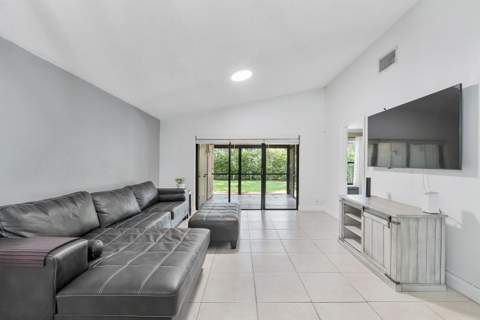 4149 Palm Forest Drive, Delray Beach FL - photo 12 of 46
