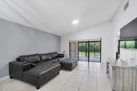 4149 Palm Forest Drive, Delray Beach FL - photo 11 of 46