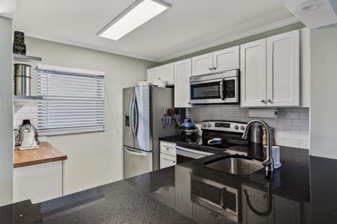 9420 Poinciana Place #108, Davie FL - photo 11 of 51