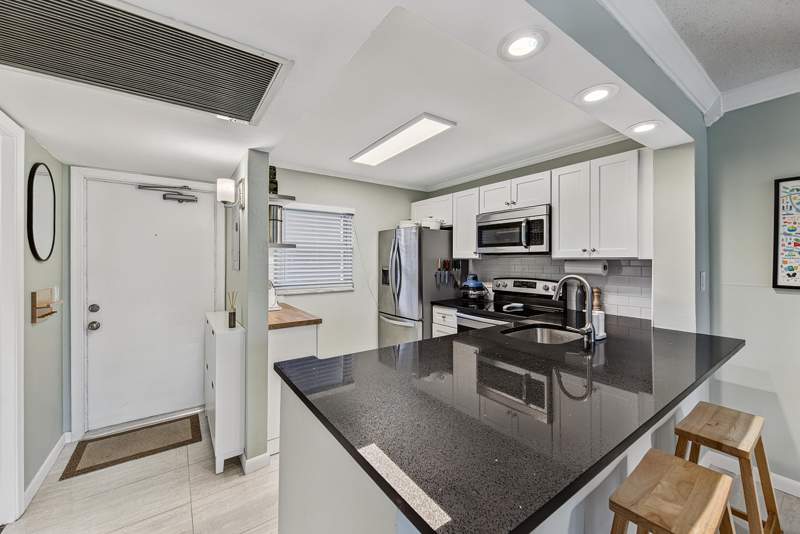 1 bedroom Condominium at 9420 Poinciana Place #108, Poinciana 2 Of Pine Island Ridge, Davie — photo 4