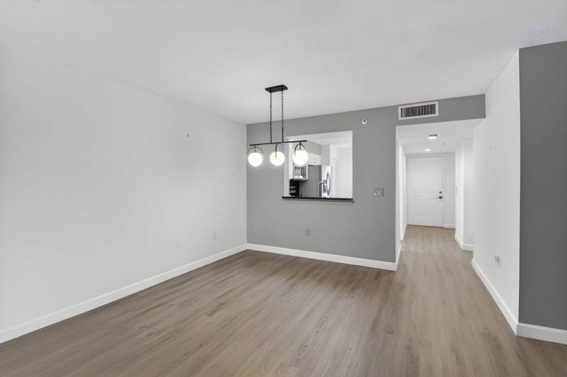 2 bedroom Condominium at 6080 Huntwick Terrace #405, Huntington Pointe, Delray Beach — photo 5