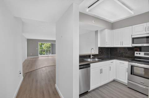 6080 Huntwick Terrace #405, Delray Beach FL - photo 7 of 60