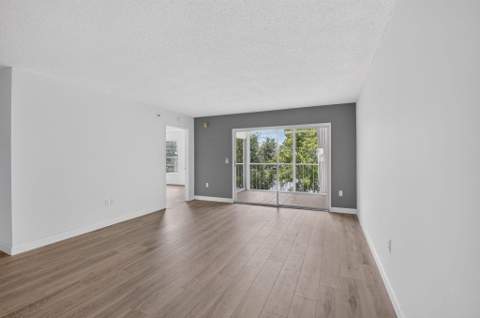 6080 Huntwick Terrace #405, Delray Beach FL - photo 12 of 60
