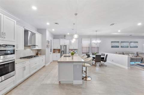 12245 N Baypoint Circle, Parkland FL - photo 11 of 84
