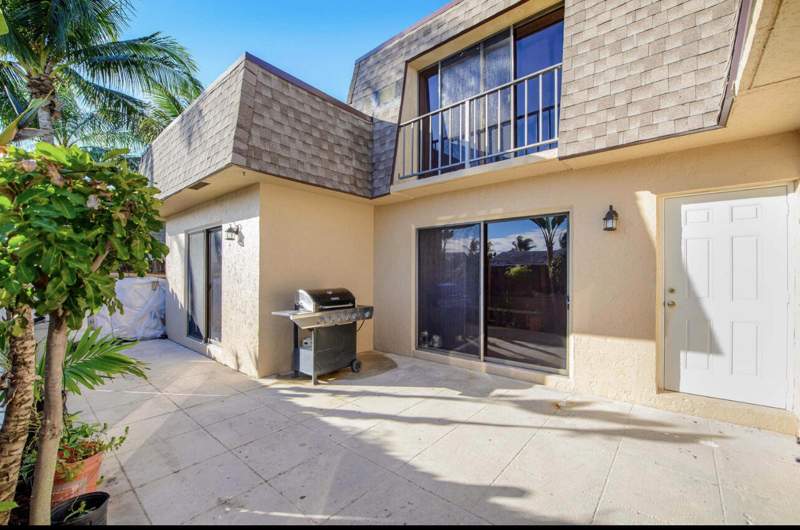 3 bedroom Townhouse at 4101 N Waterview Circle #41-a, Waterview Estates, Palm Springs — photo 4