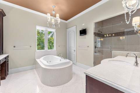 453 NE 19th Avenue, Deerfield Beach FL - photo 23 of 63