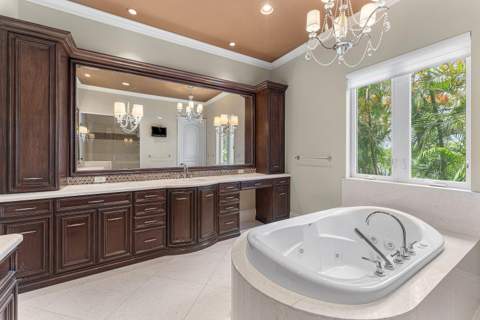 453 NE 19th Avenue, Deerfield Beach FL - photo 24 of 63
