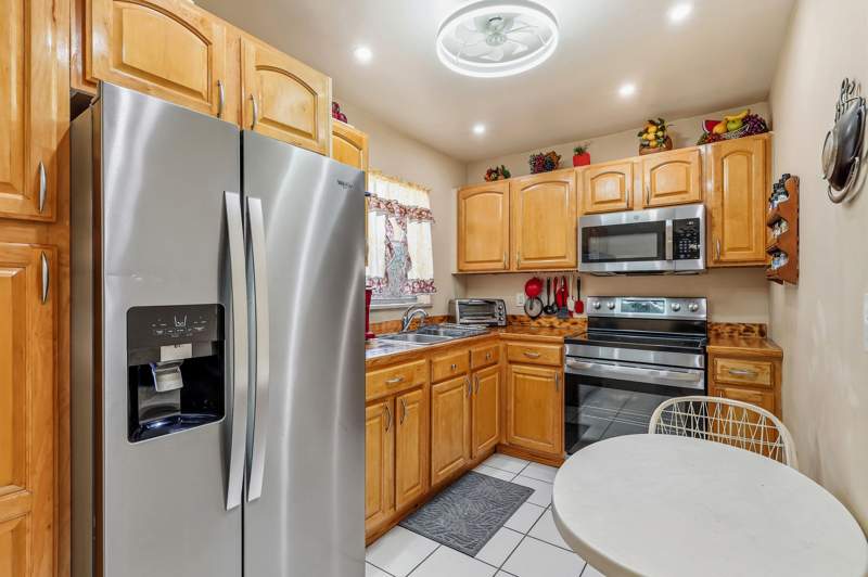 2 bedroom Condominium at 215 Lake Carol Drive, Golden Lakes Village Condo 1 Thru 13-A, West Palm Beach — photo 5