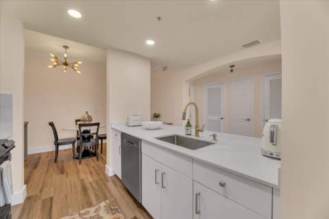 533 NE 3rd Avenue #512, Fort Lauderdale FL - photo 8 of 31