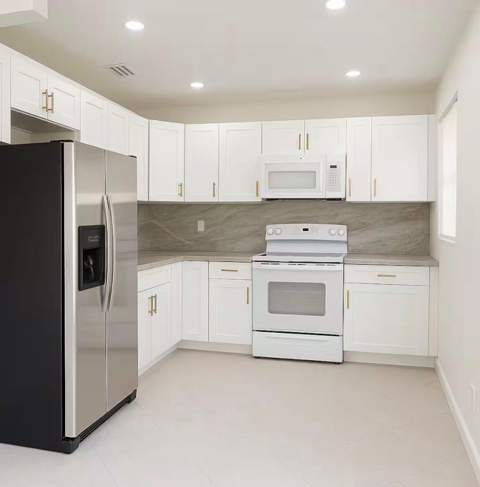 272 NE 44th Street, Deerfield Beach FL - photo 7 of 13