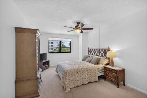 1208 Marine Way #205, North Palm Beach FL - photo 21 of 50