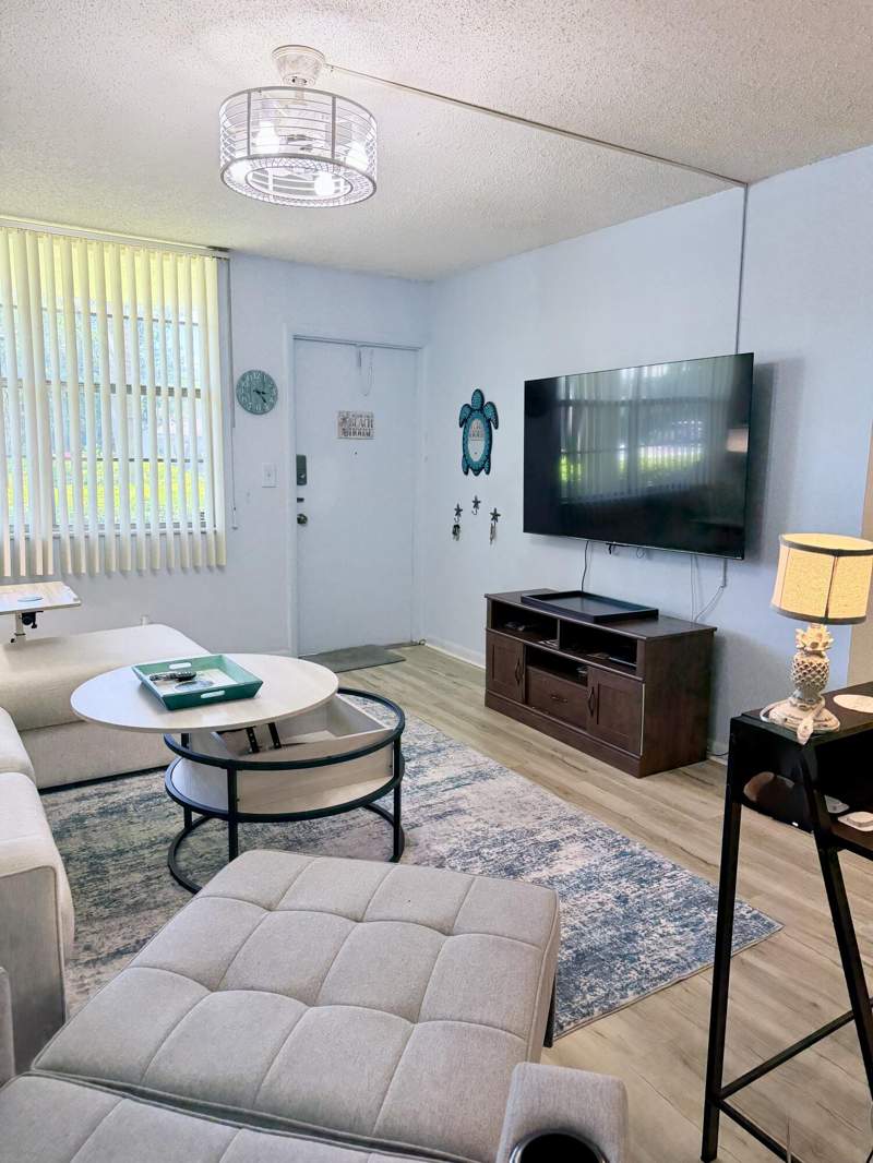 1 bedroom Condominium at 2400 NE 10th Street #106, Casa Verano Condo, Pompano Beach — photo 4