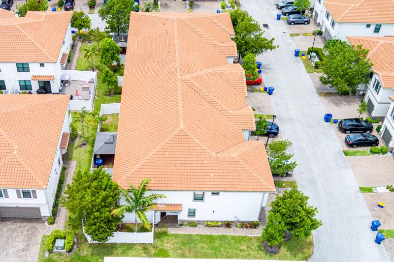 4 bedroom Townhouse at 1009 Sweet Briar Lane, Mediterranea, Riviera Beach — photo 3