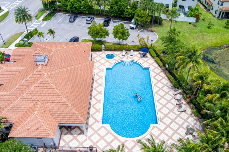 4 bedroom Townhouse at 1009 Sweet Briar Lane, Mediterranea, Riviera Beach — photo 4