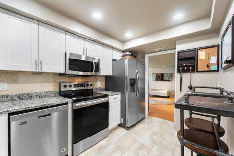 2425 Presidential Way #Ph5, West Palm Beach FL - photo 9 of 29