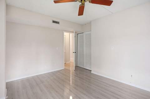 10110 Cedar Point Boulevard #206, Boynton Beach FL - photo 19 of 28