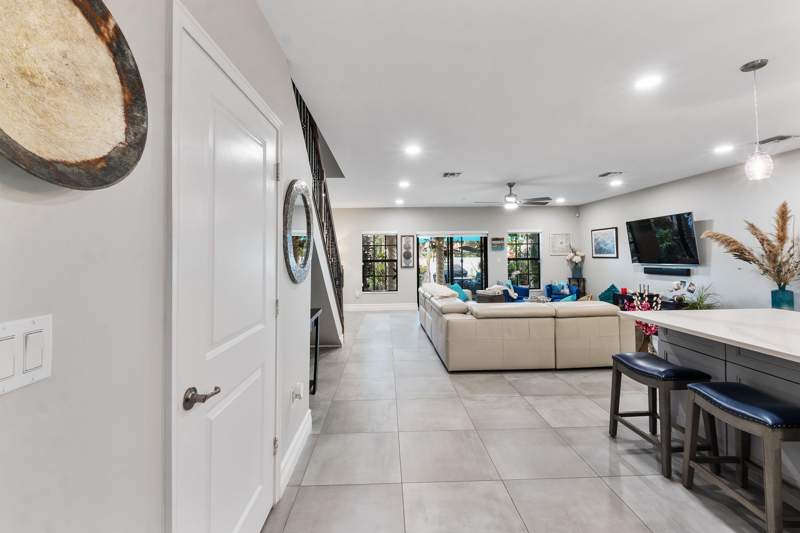 3 bedroom Townhouse at 2932 Hidden Harbour Court, Cape Fear, Dania Beach — photo 4