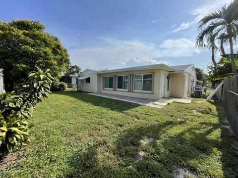 180 SW 77th Avenue, Margate FL - photo 10 of 27